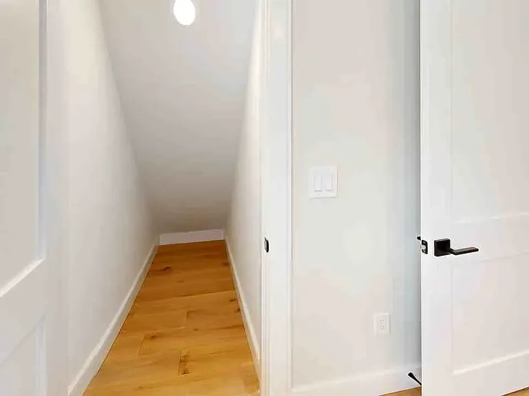 9 Everett St #6 — Photo 6