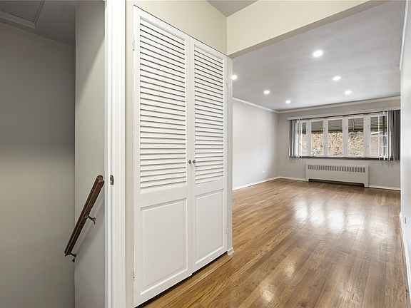 5th image of 2553 College Point Blvd Floor 2