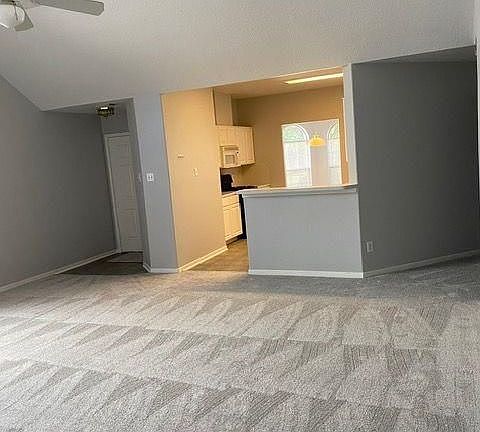 4th image of 12223 Carriage Oak Cir