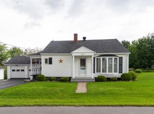 86 18th Ave, Madawaska, ME 04756