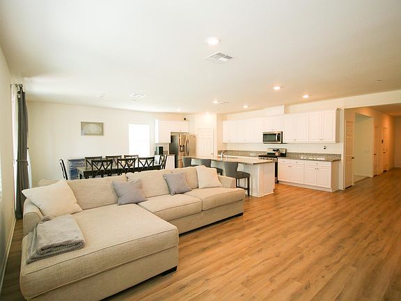 3rd image of 31542 Eaton Ln