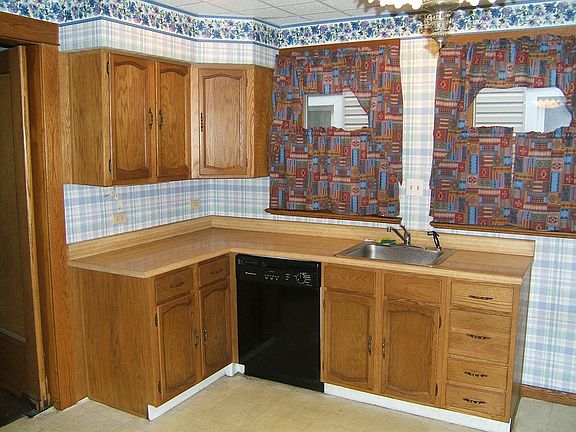 5th image of 549 W 7th St #1SR