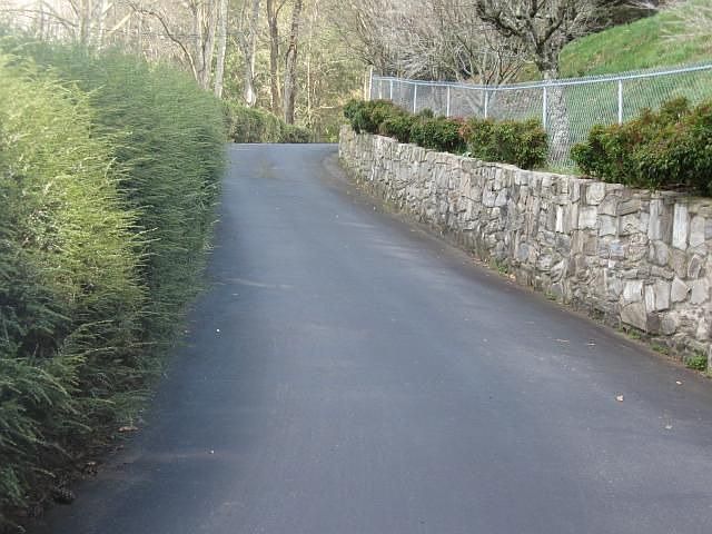 2nd image of 377 Country Club Dr