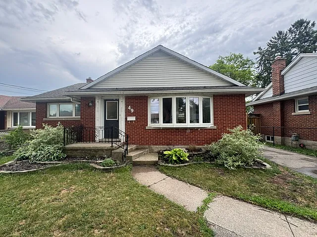 49 Edinburgh Rd #LOWER