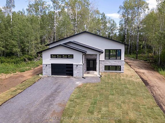 3rd image of 3435 King Georges Park Dr