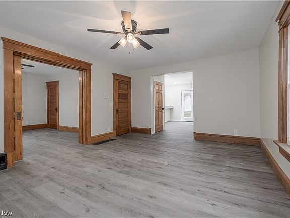 5th image of 509 Wilson St