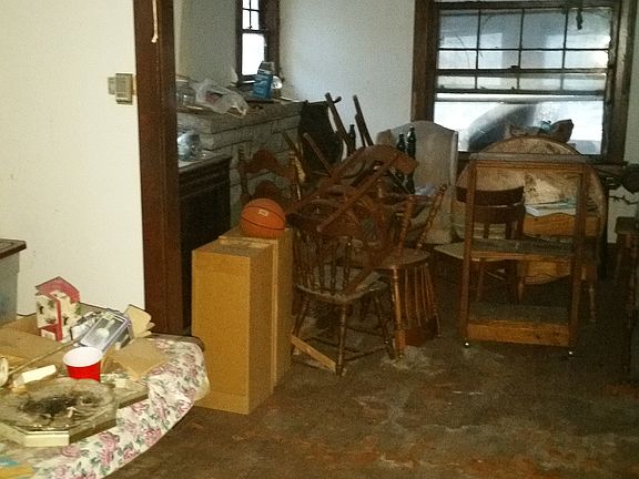 3rd image of 3529 S Benton Ave