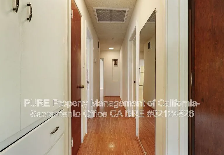 5201 T St — Photo 30