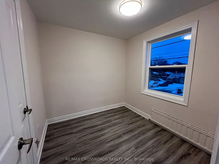 1324B Gerrard St E #1 — Photo 6