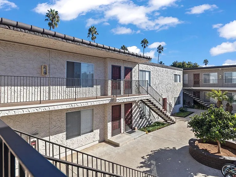 Twin Cypress Apartments — Photo 2