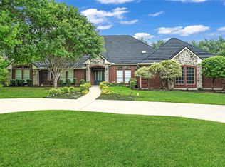 146 River Run Dr, Azle, TX 76020