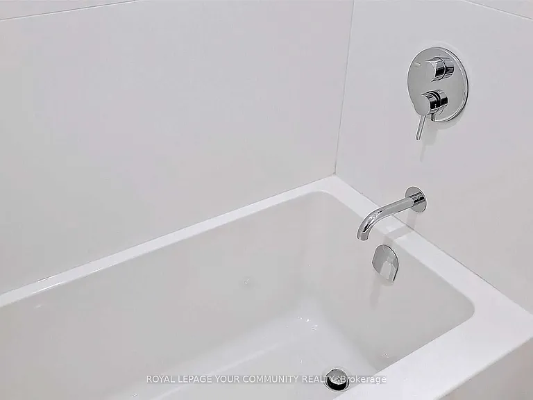 20 Edward St #718 — Photo 20