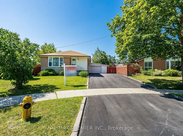 5 Valois Ct, Toronto, ON M9V 2Z4