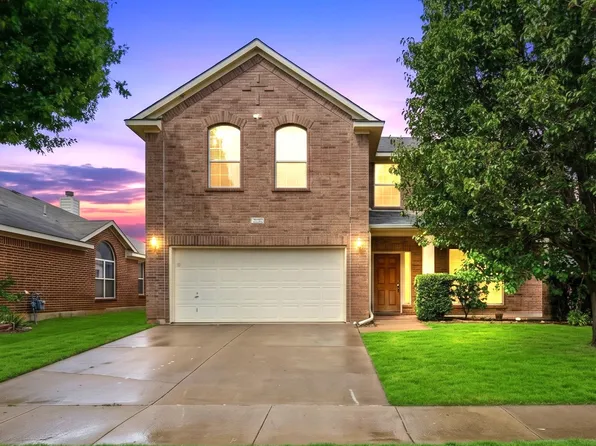 412 Flowering Plum Ln, Fort Worth, TX 76140