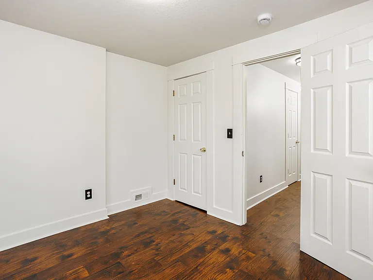 4313 N Kerby Ave — Photo 23