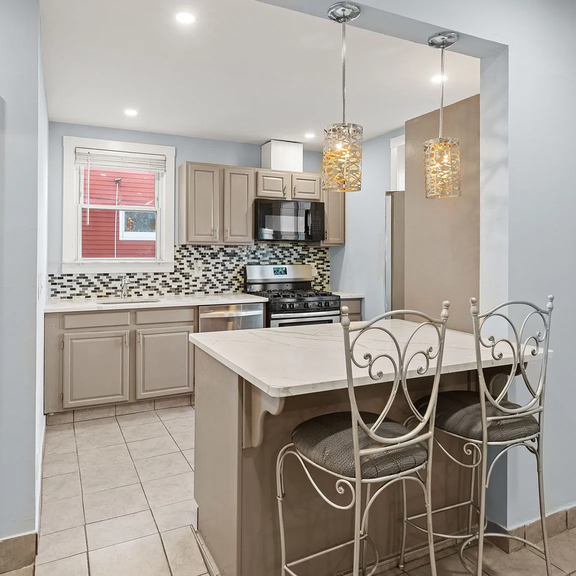2 bed, $2,200 — Photo 3