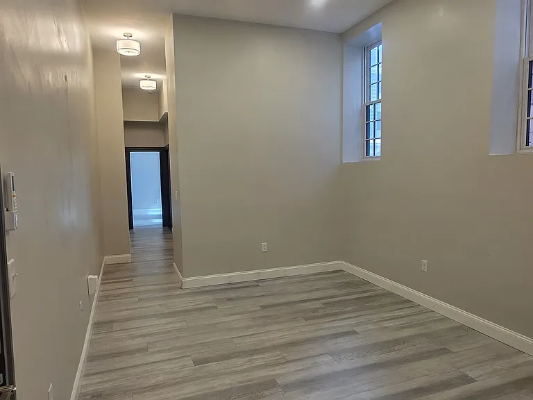150 Middlesex St #206 — Photo 7