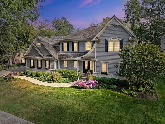 3rd image of 622 Innsbruck Ct