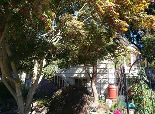 5622 11th Ave NE, Seattle, WA 98105