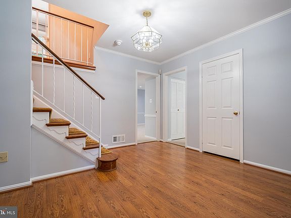 4th image of 10515 Meadow Bridge Ln