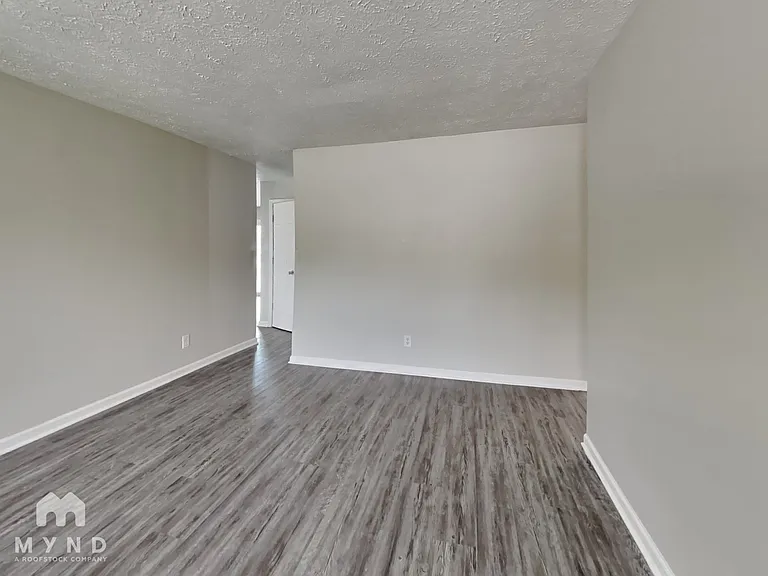 8212 Autumn Mill Ln — Photo 5