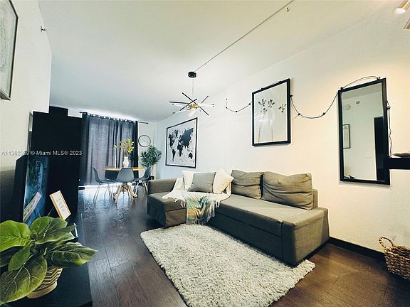5th image of 2829 Indian Creek Dr APT 405