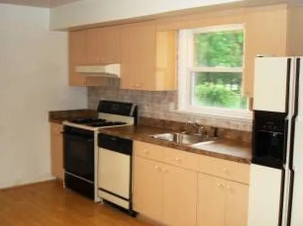 213 Elm Ave, Berlin, NJ 08009