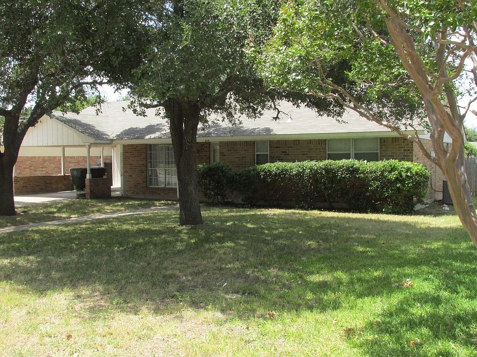 1st image of 810 Lexington Dr