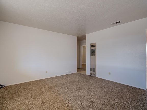 5th image of 2701 Dallas St NE #B