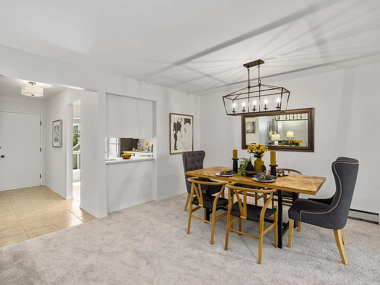 10211 NE 16th Pl #R6 — Photo 10