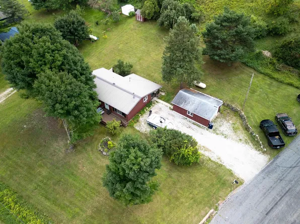 4522 Clam Lake Dr, Bellaire, MI 49615