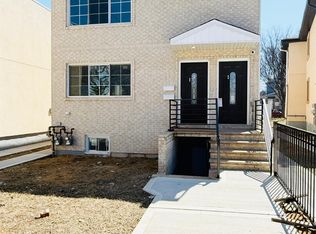 13920 Lakewood Ave #2F, Jamaica, NY 11435