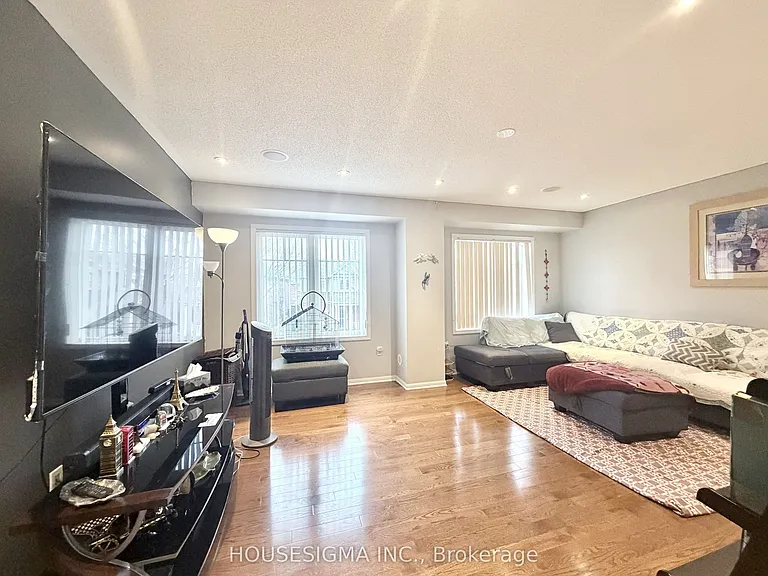 92 Lathbury St — Photo 9
