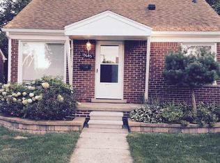 13645 Hart Ave, Oak Park, MI 48237