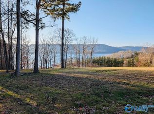 986 Monte Sano Dr, Scottsboro, AL 35769
