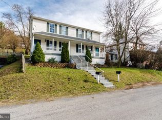 119 S Laurel Ave #B, Berkeley Springs, WV 25411