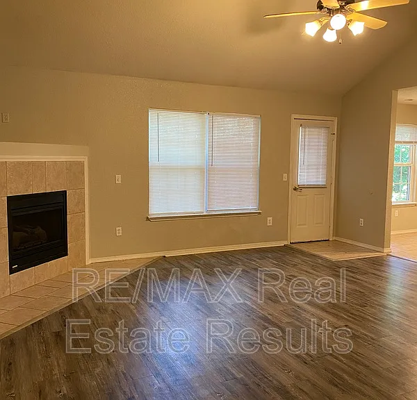 5 Dolphin Ln — Photo 4