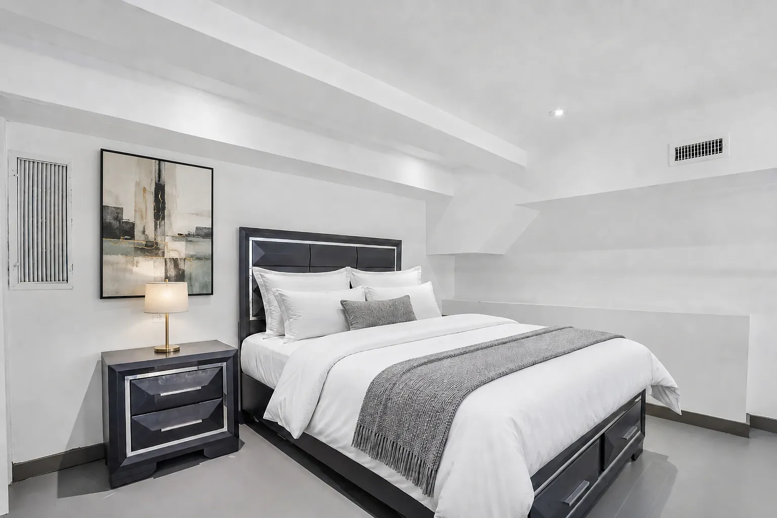 810 Gibson Residences — Photo 1