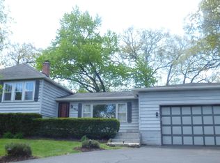813 Paul St, McHenry, IL 60051