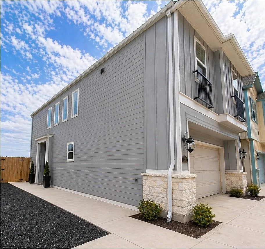 Building Photo - 2403 Bay Breeze Dr