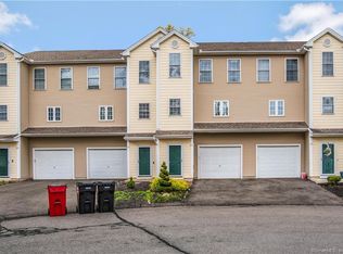 65 Quarry Farms #65, Meriden, CT 06451