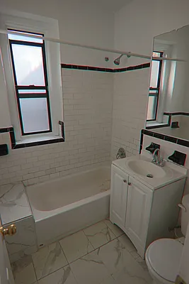 Rented by PMG Real Estate  | media 2