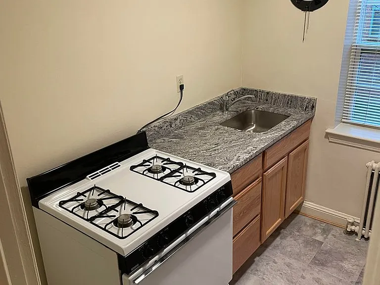Wakefield Manor Apartments — Photo 13