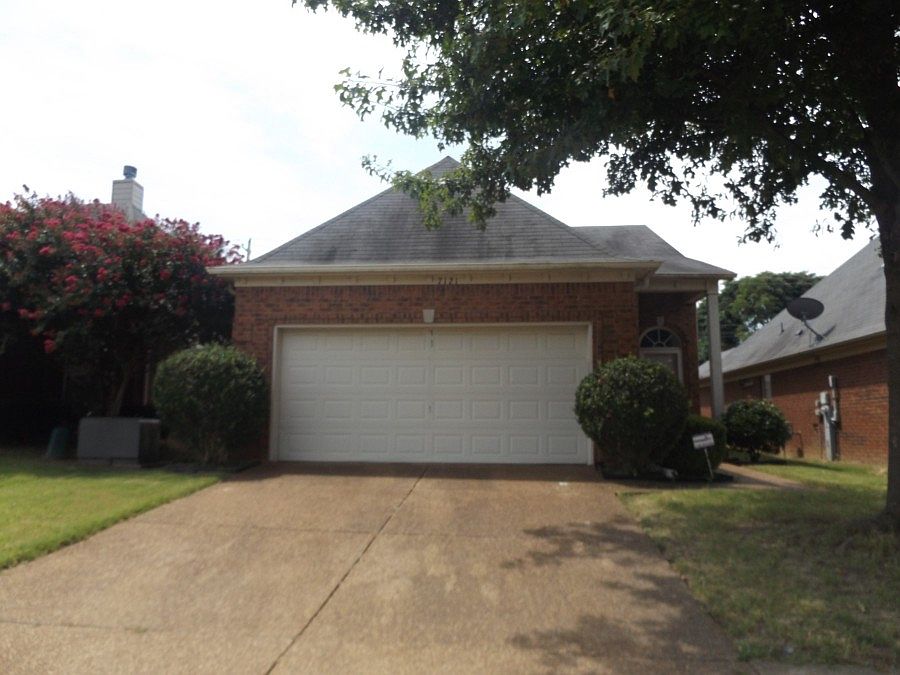 1st image of 7121 Queens Crown Ct
