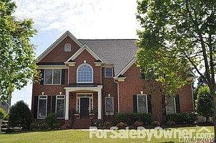 Lovely 2 story brick home in The Hamptons