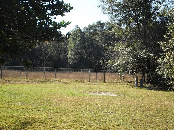 Big back yard overlooks pasture