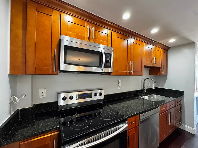 7617 Allendale Dr — Photo 23
