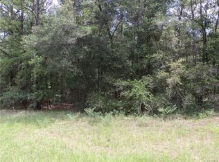 1349 E Garret Ln, Citrus Springs, FL 34434