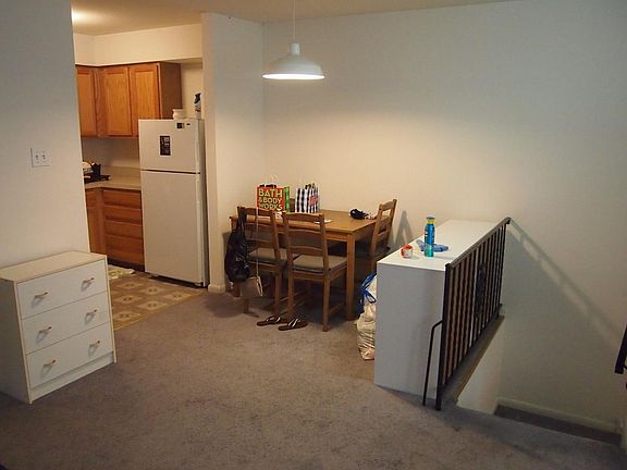 3rd image of 179 Parker Ave