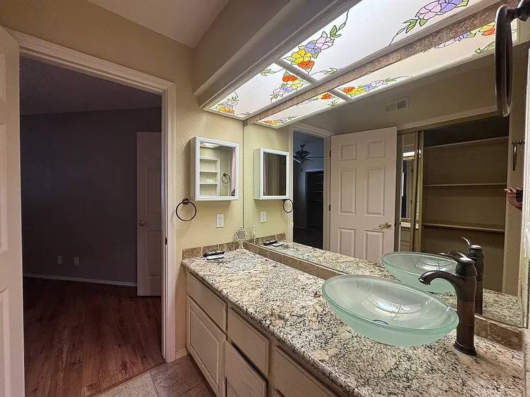 2022 Merrill Ln #6D — Photo 20